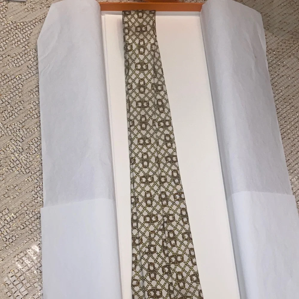 Hermes Silk Geometric Pattern Men's Tie in Beige -Brown and Olive